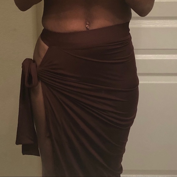 Skirt - Picture 2 of 4